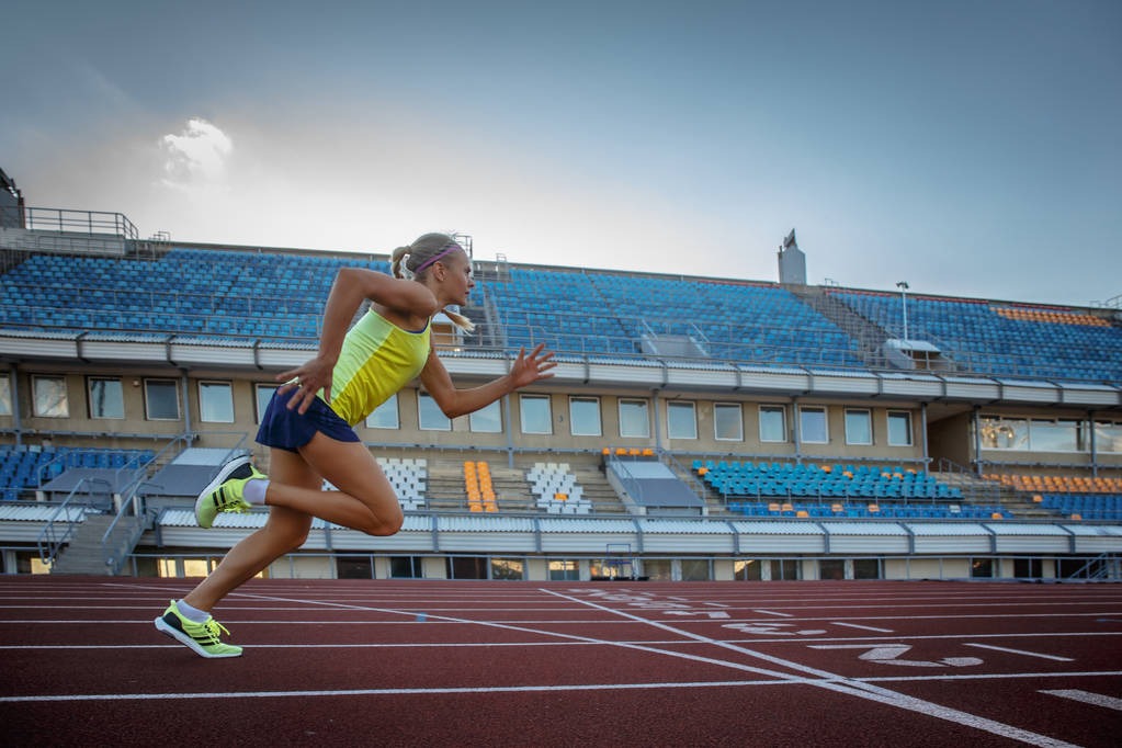 吾米提江：来到海港时我就想过能拿冠军，希望以后能多拿几个