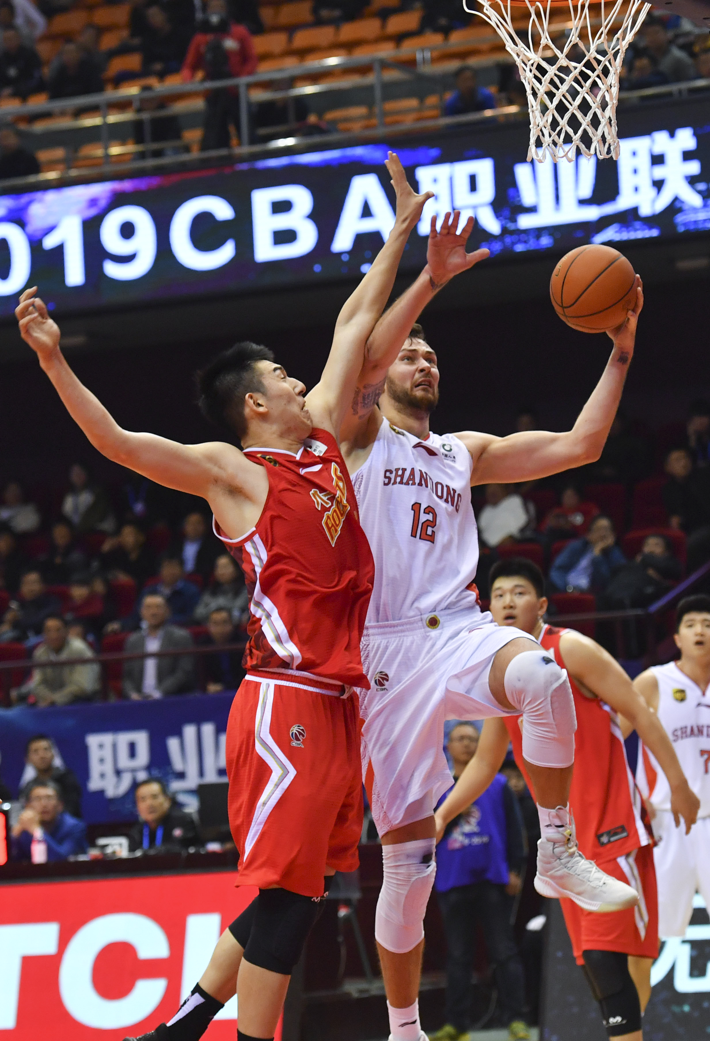 率先破门 率先破门