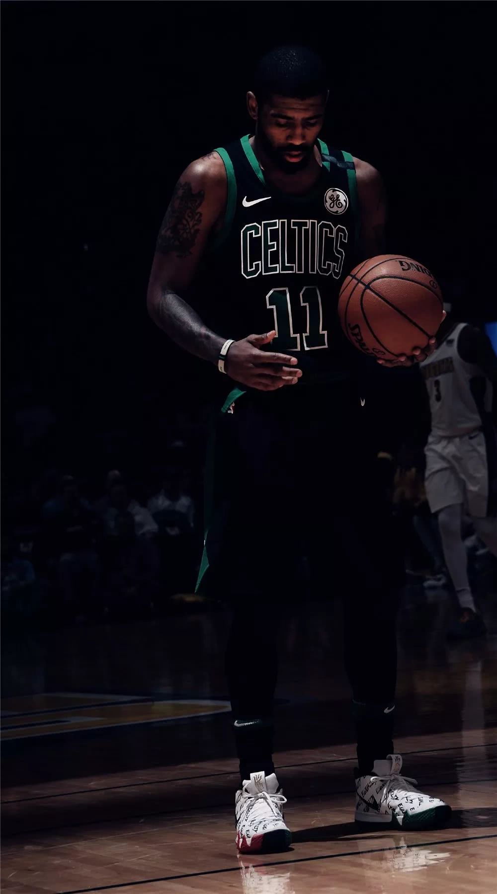 新审视目前 新审视目前